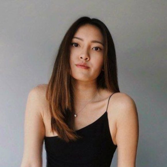 Meet your Posher, Lydia - Picture 1 of 1